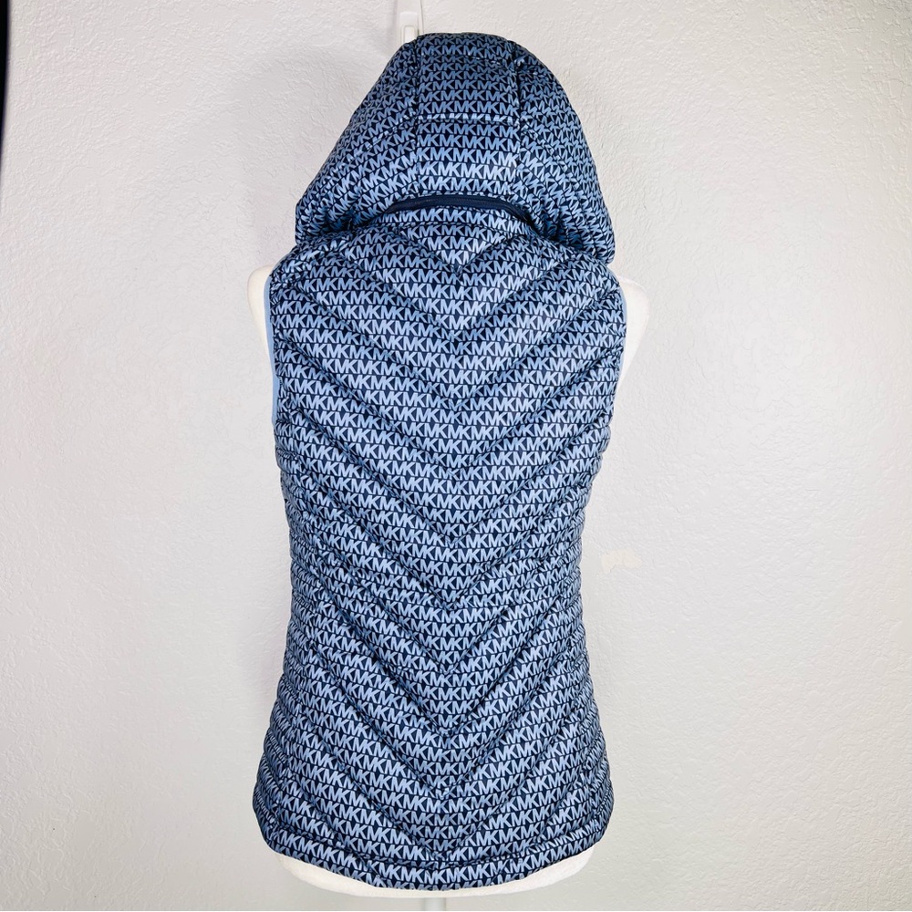 Michael Kors Navy/Blue Packable Down Fill Hood Quilted Puffer Vest - Picture 7 of 16